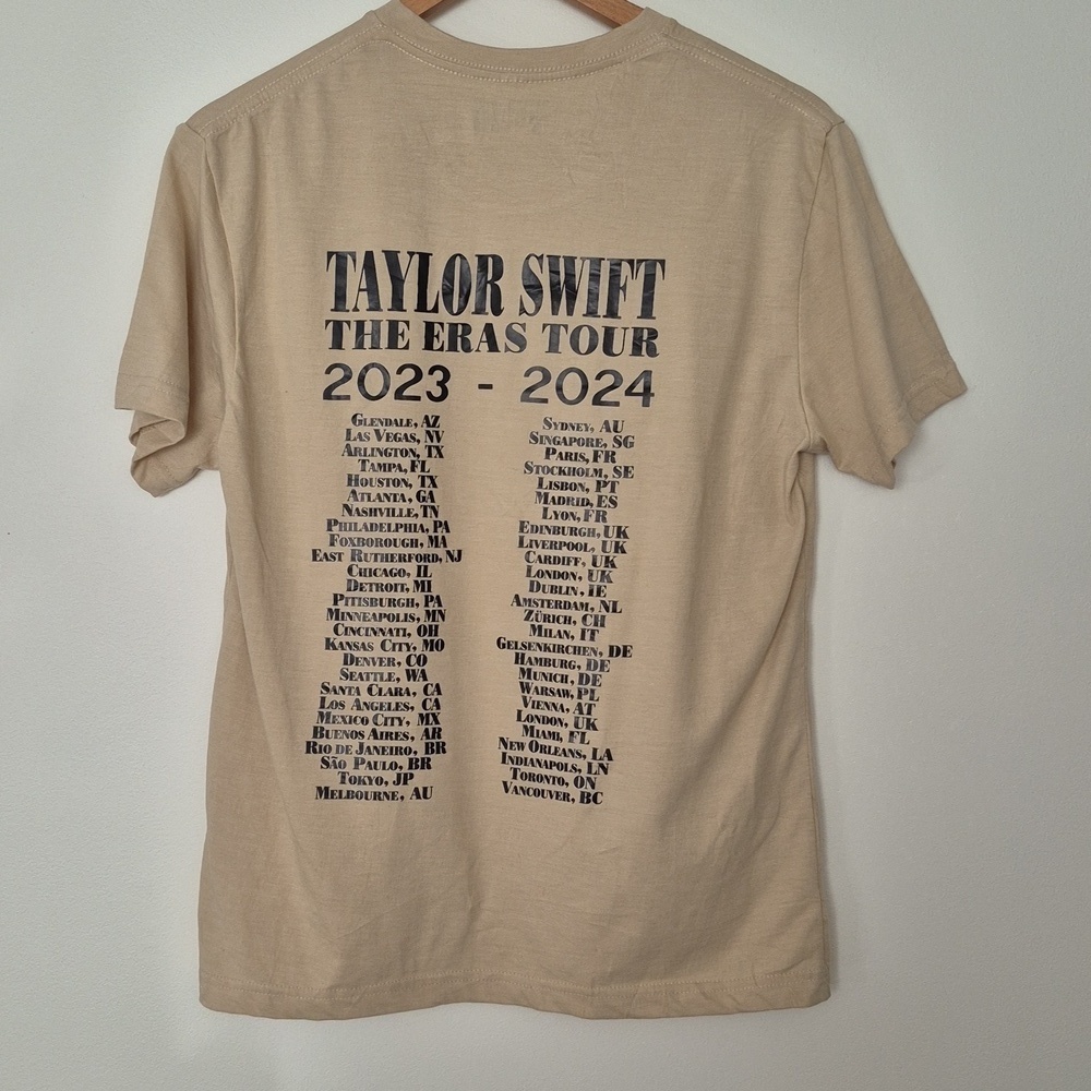 Taylor Swift Eras Tour 2023-2024 Beige Graphic Tee Size Medium - Picture 2 of 5